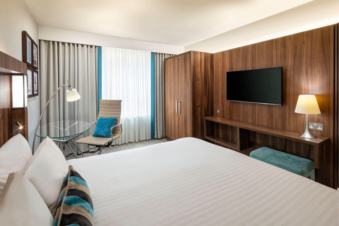 Courtyard By Marriott Edinburgh — Photos 1